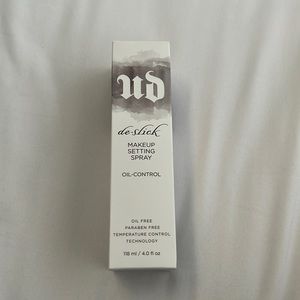 Urban Decay De-Slick Setting Spray